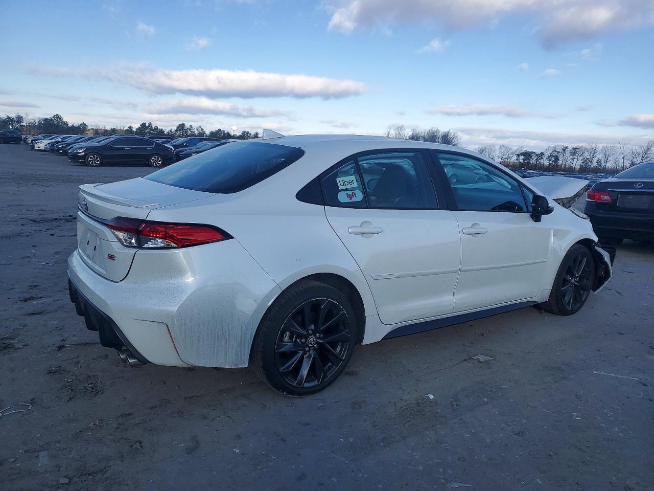 2023 TOYOTA COROLLA SE photo 5
