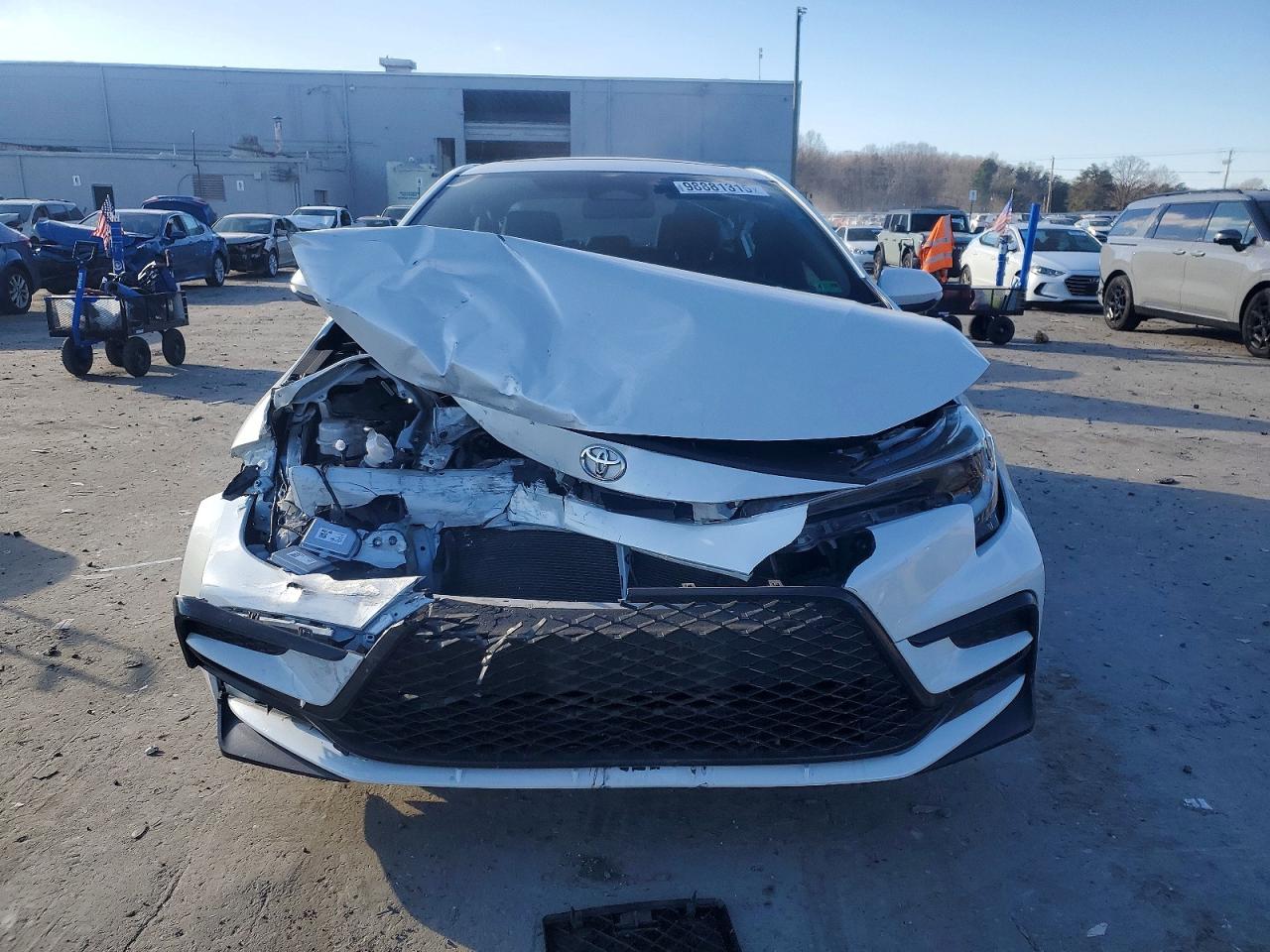 2023 TOYOTA COROLLA SE photo 9