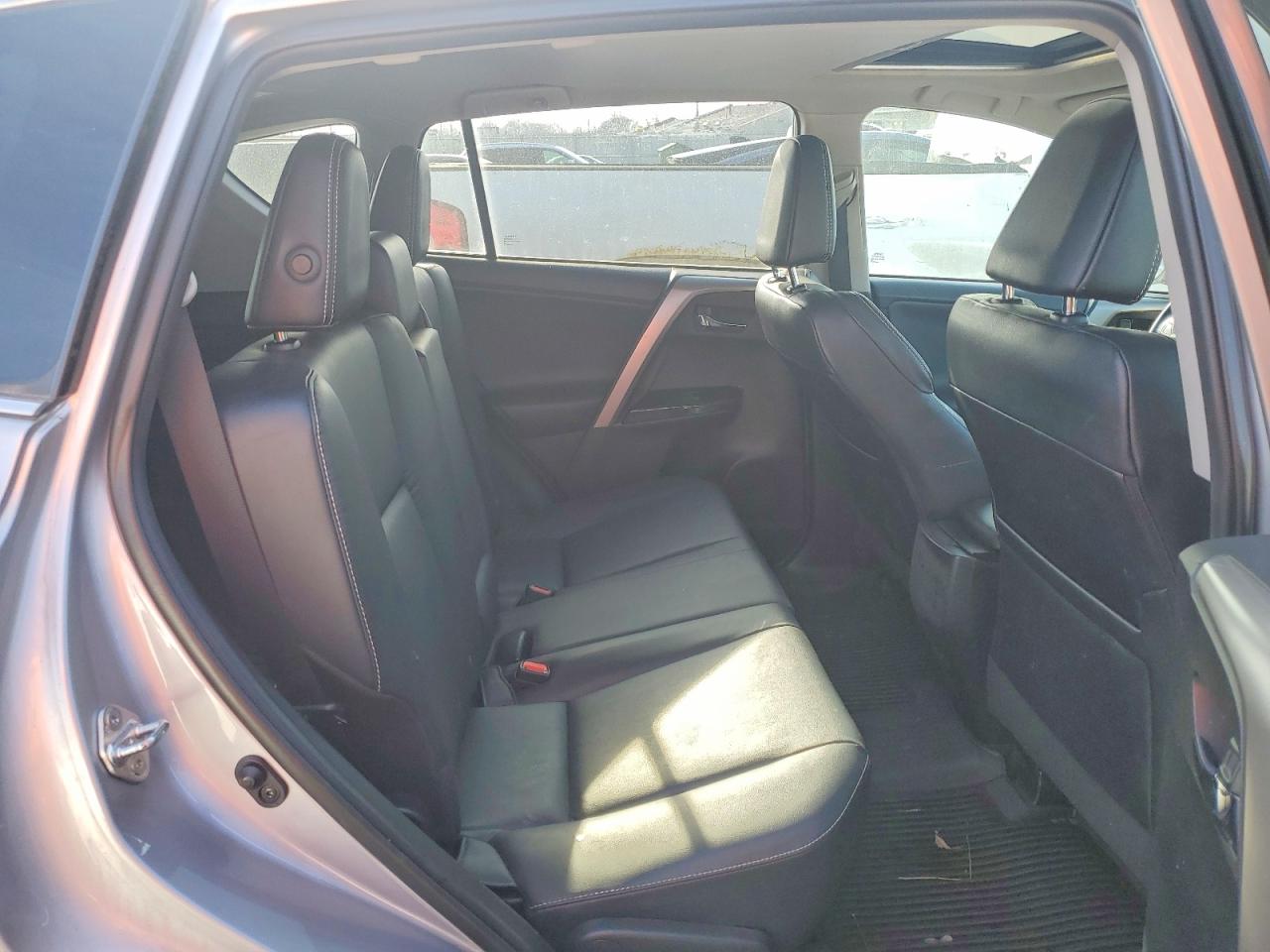 2016 TOYOTA RAV4 LIMITED photo 21