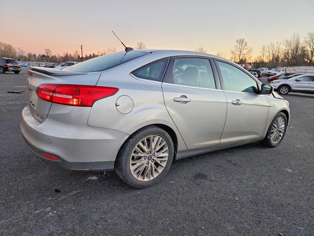 2018 FORD FOCUS TITANIUM photo 3