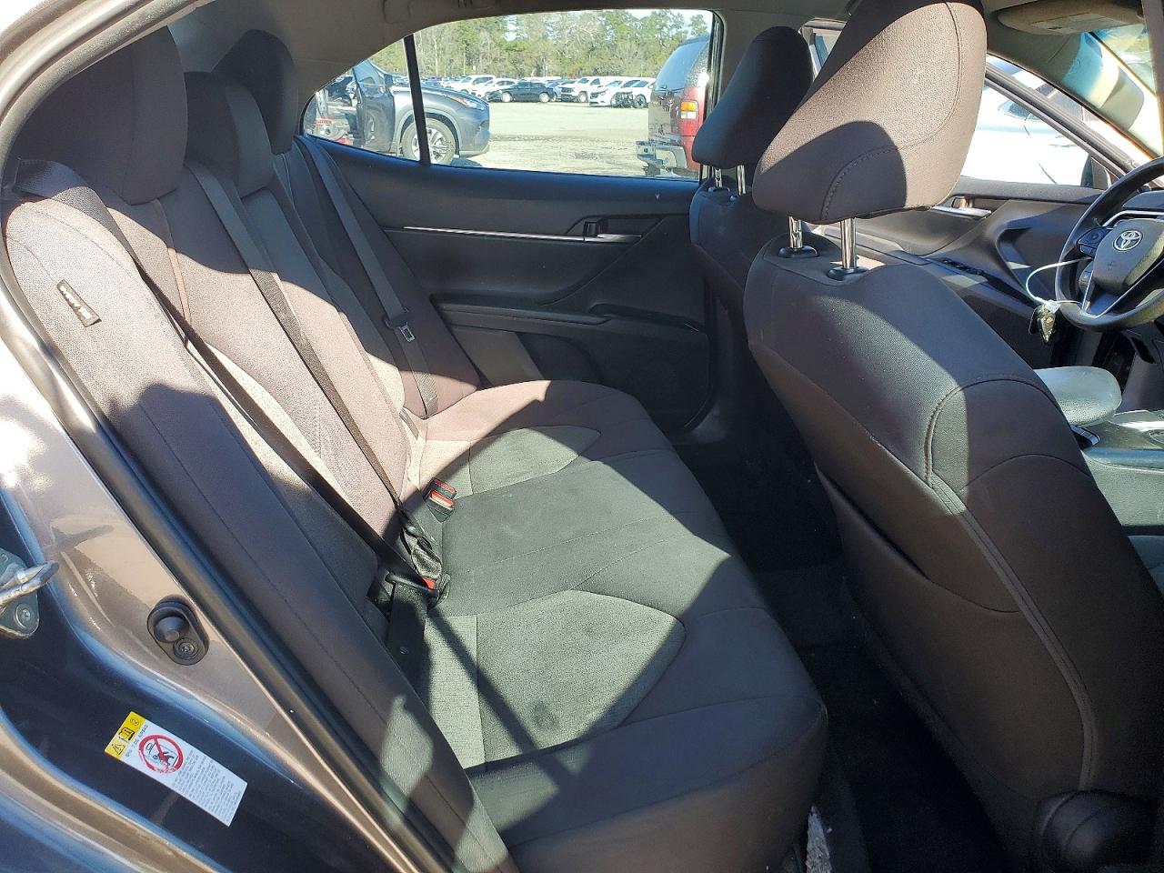 2018 TOYOTA CAMRY L photo 10