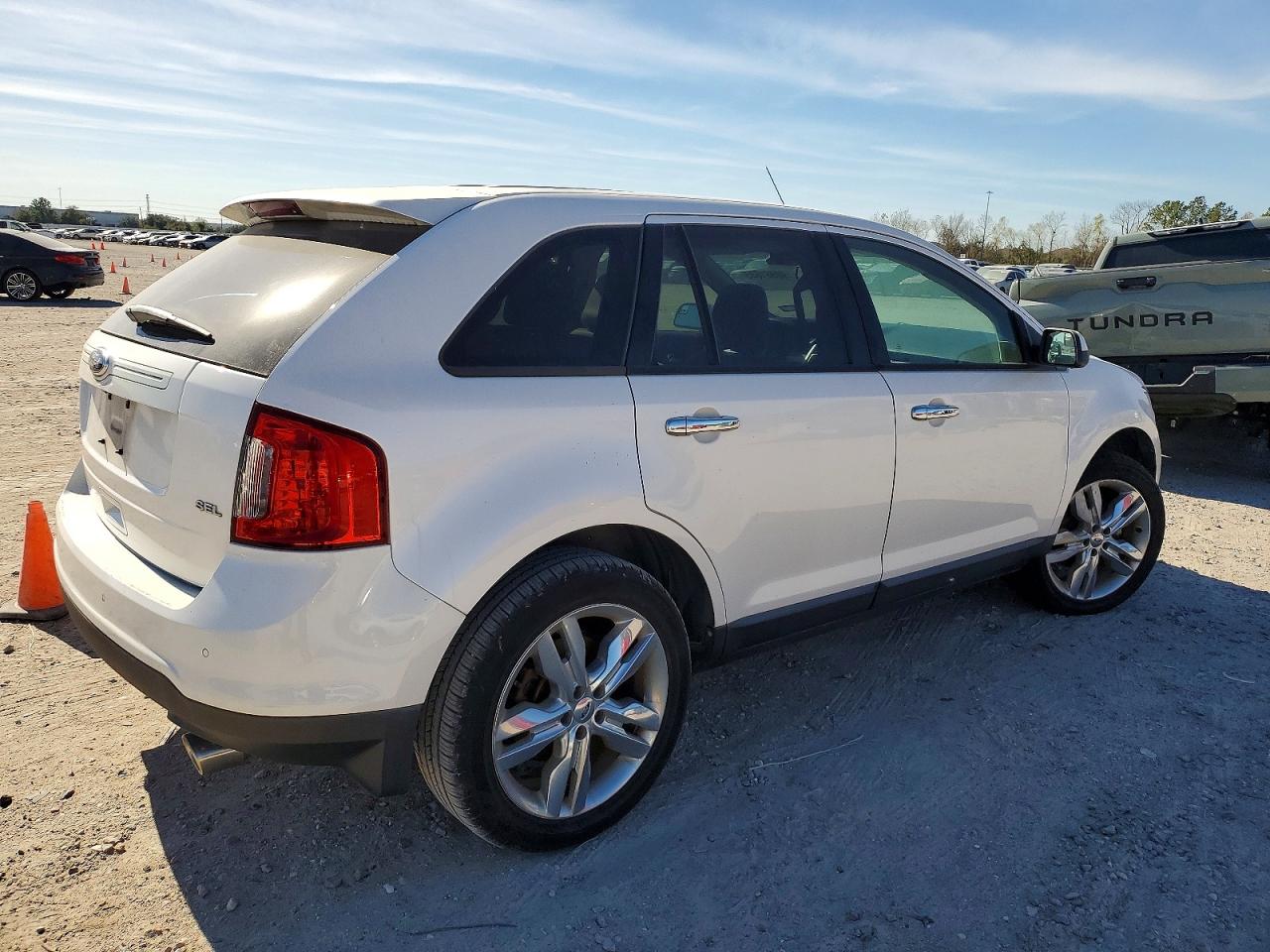 2011 FORD EDGE SEL photo 3
