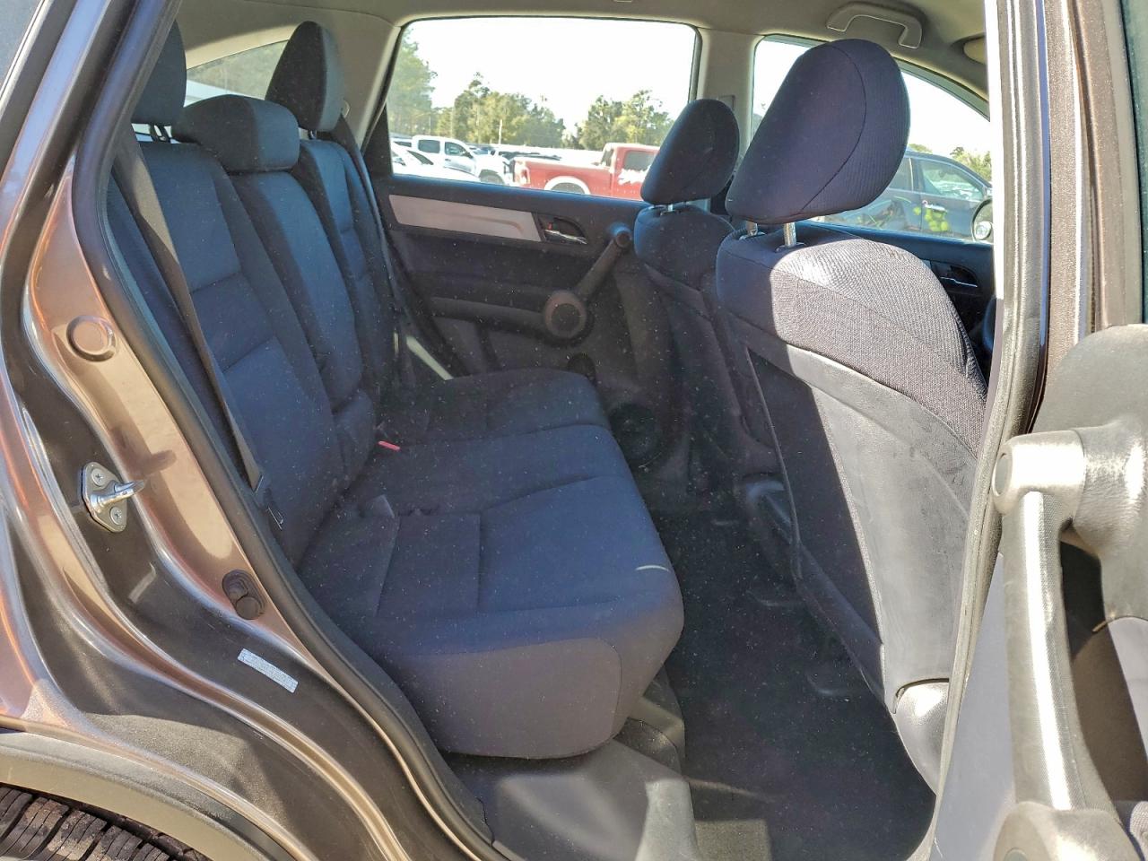 2010 HONDA CR-V LX photo 11