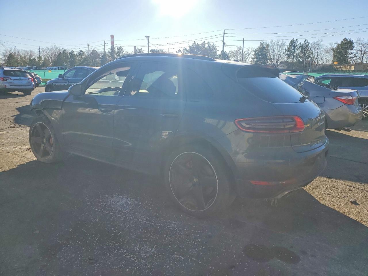 2018 PORSCHE MACAN TURBO photo 3