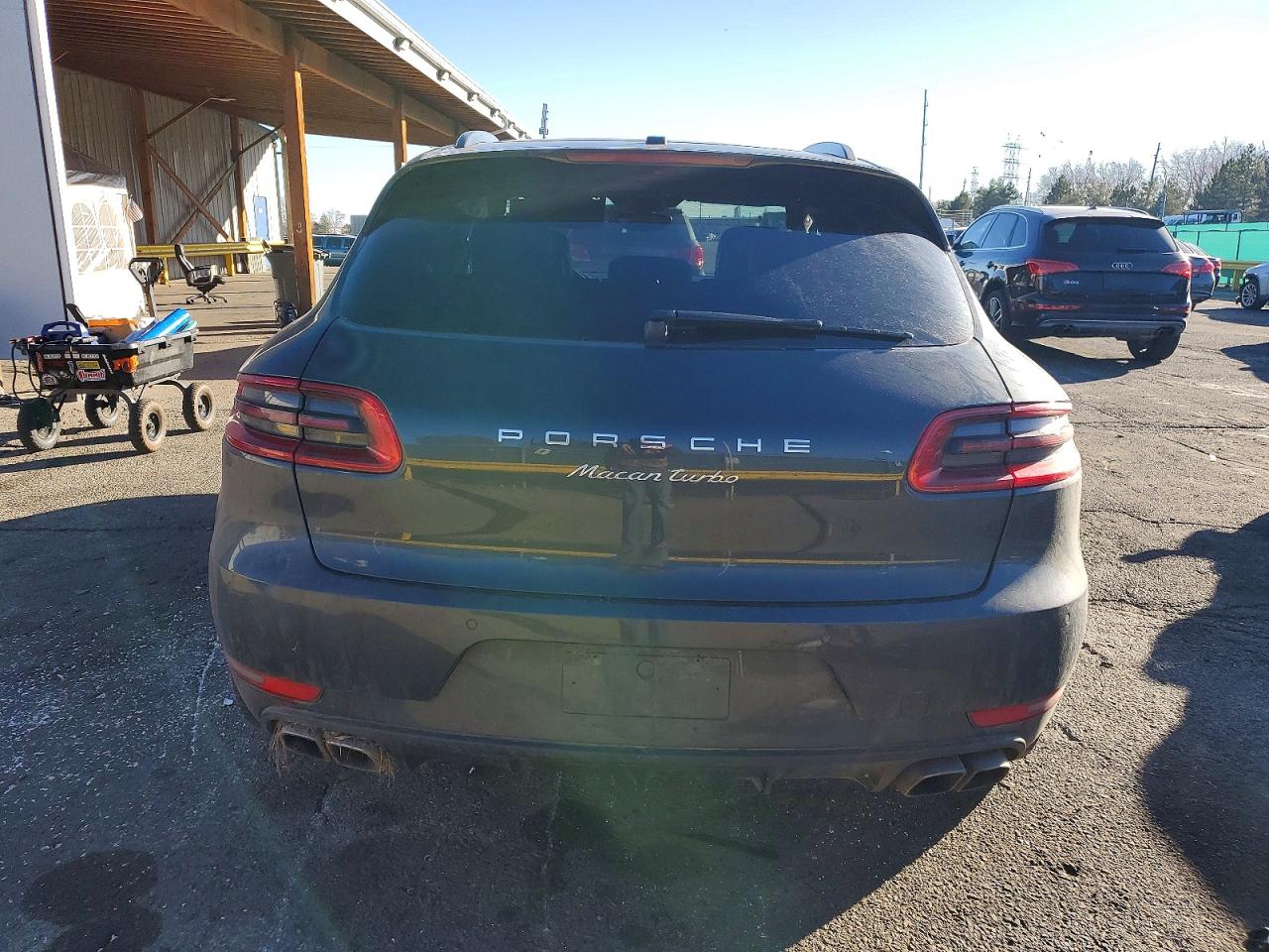 2018 PORSCHE MACAN TURBO photo 11