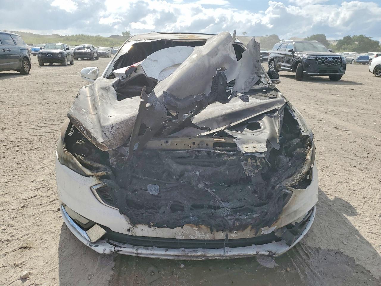2017 FORD FUSION TITANIUM photo 9