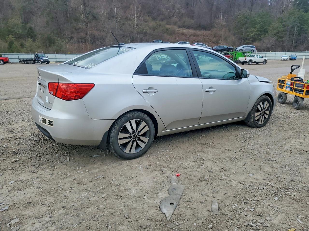 2013 KIA FORTE EX photo 7