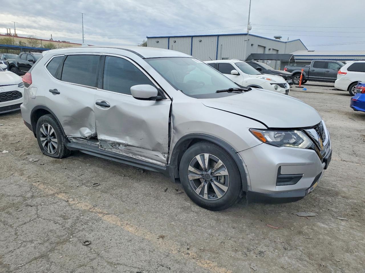 2018 NISSAN ROGUE S photo 4