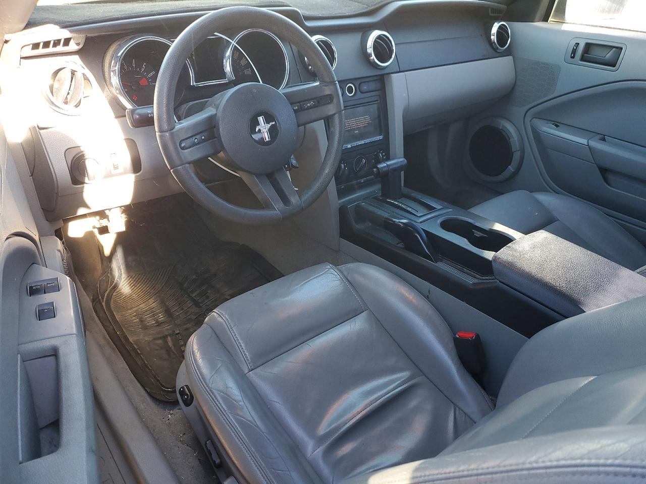 2005 FORD MUSTANG photo 8