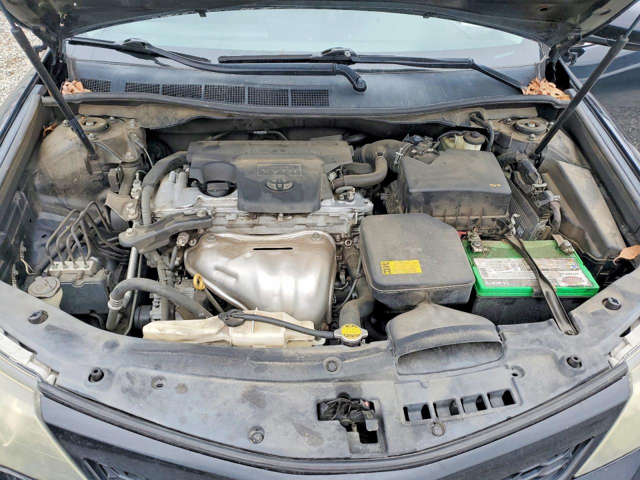 2014 TOYOTA CAMRY L photo 11
