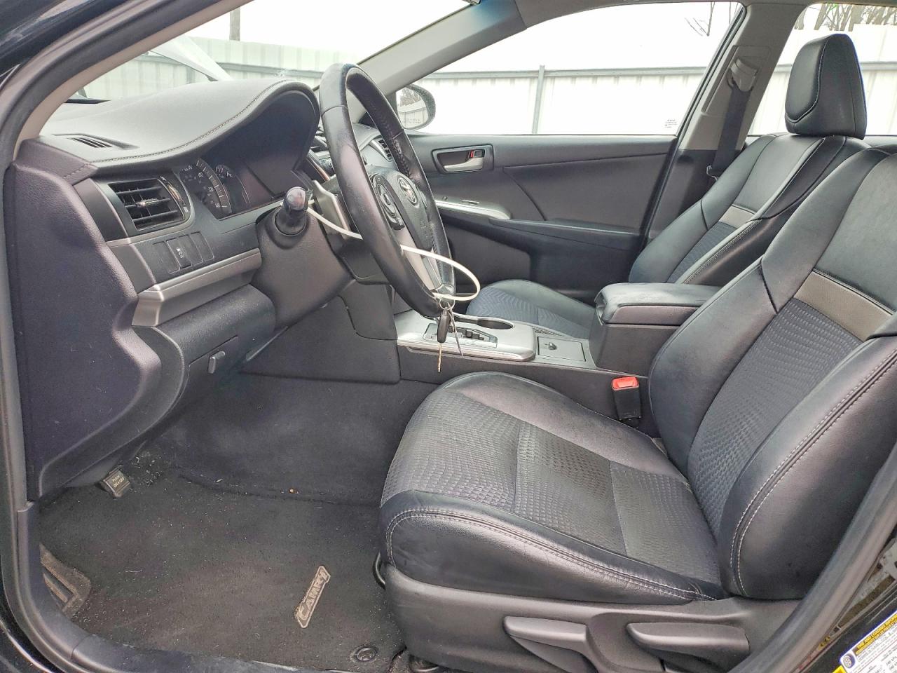 2014 TOYOTA CAMRY L photo 7