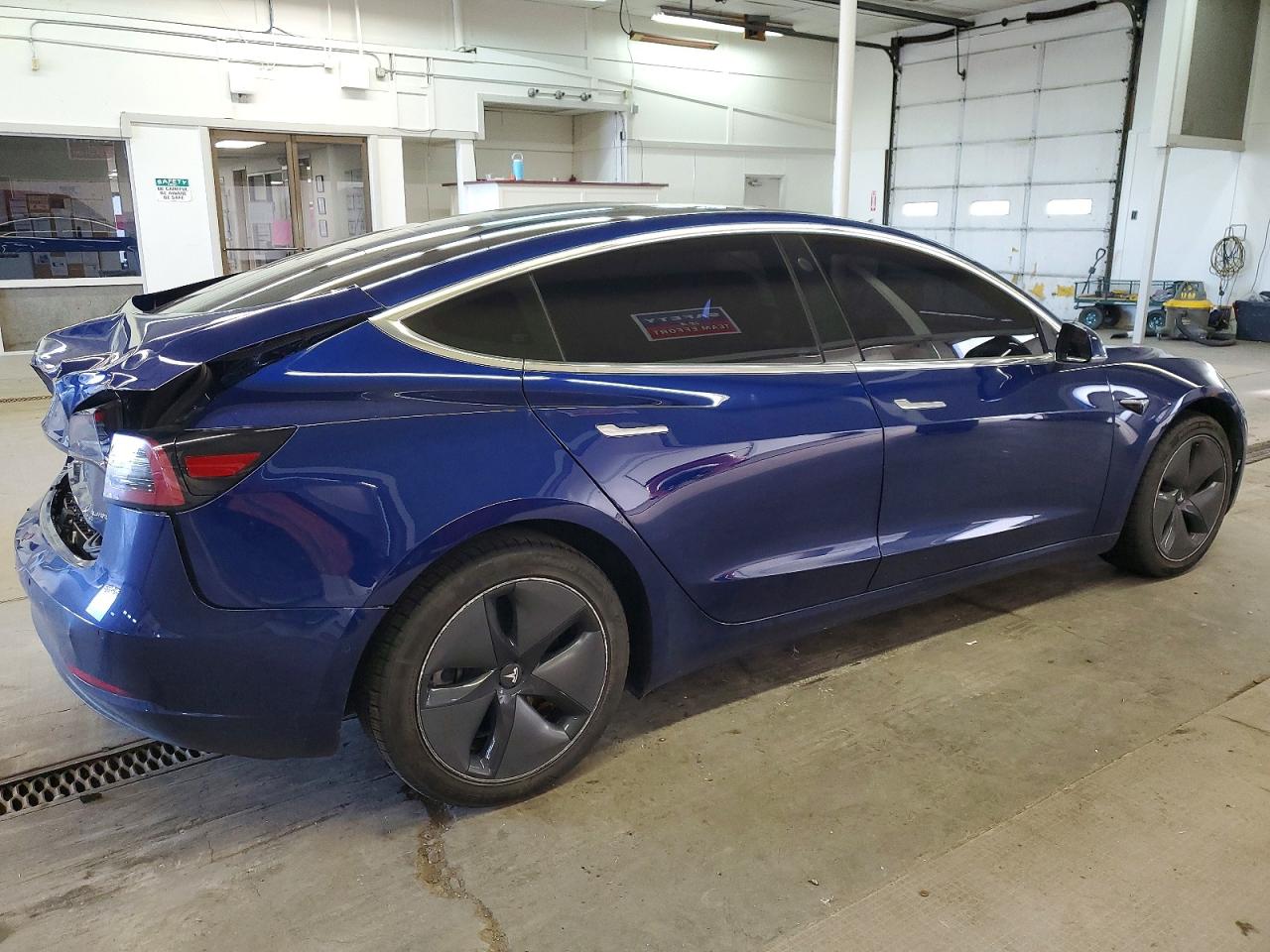 2018 TESLA MODEL 3 photo 3