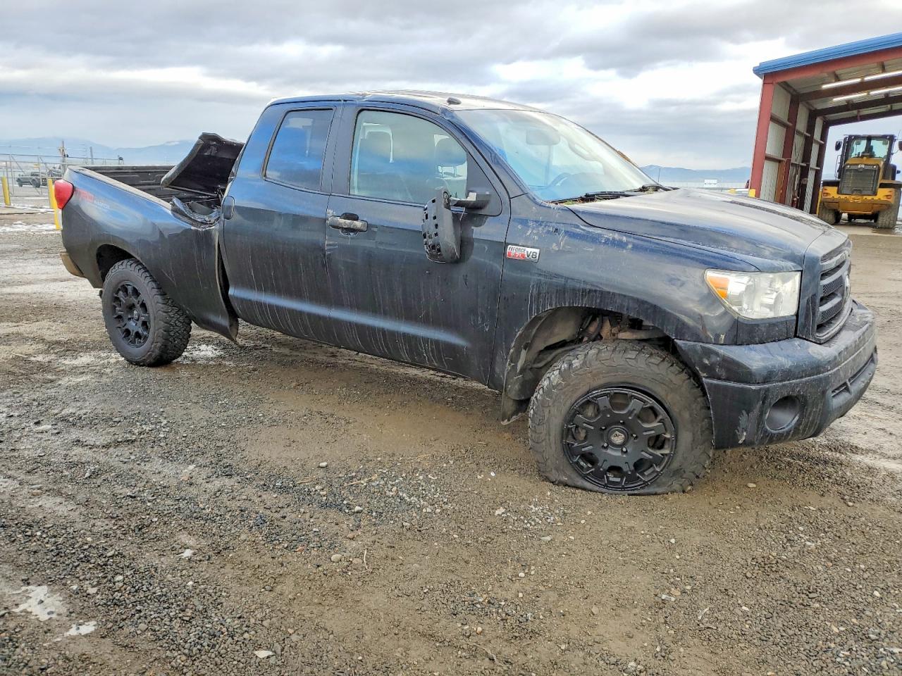 2010 TOYOTA TUNDRA DOUBLE CAB SR5 photo 4