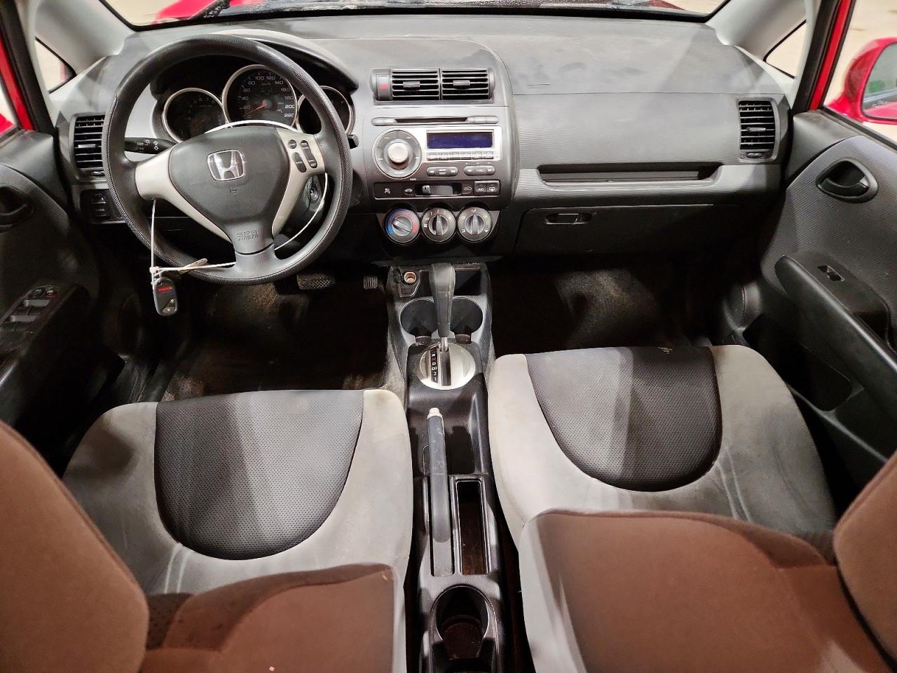 2008 HONDA FIT photo 8