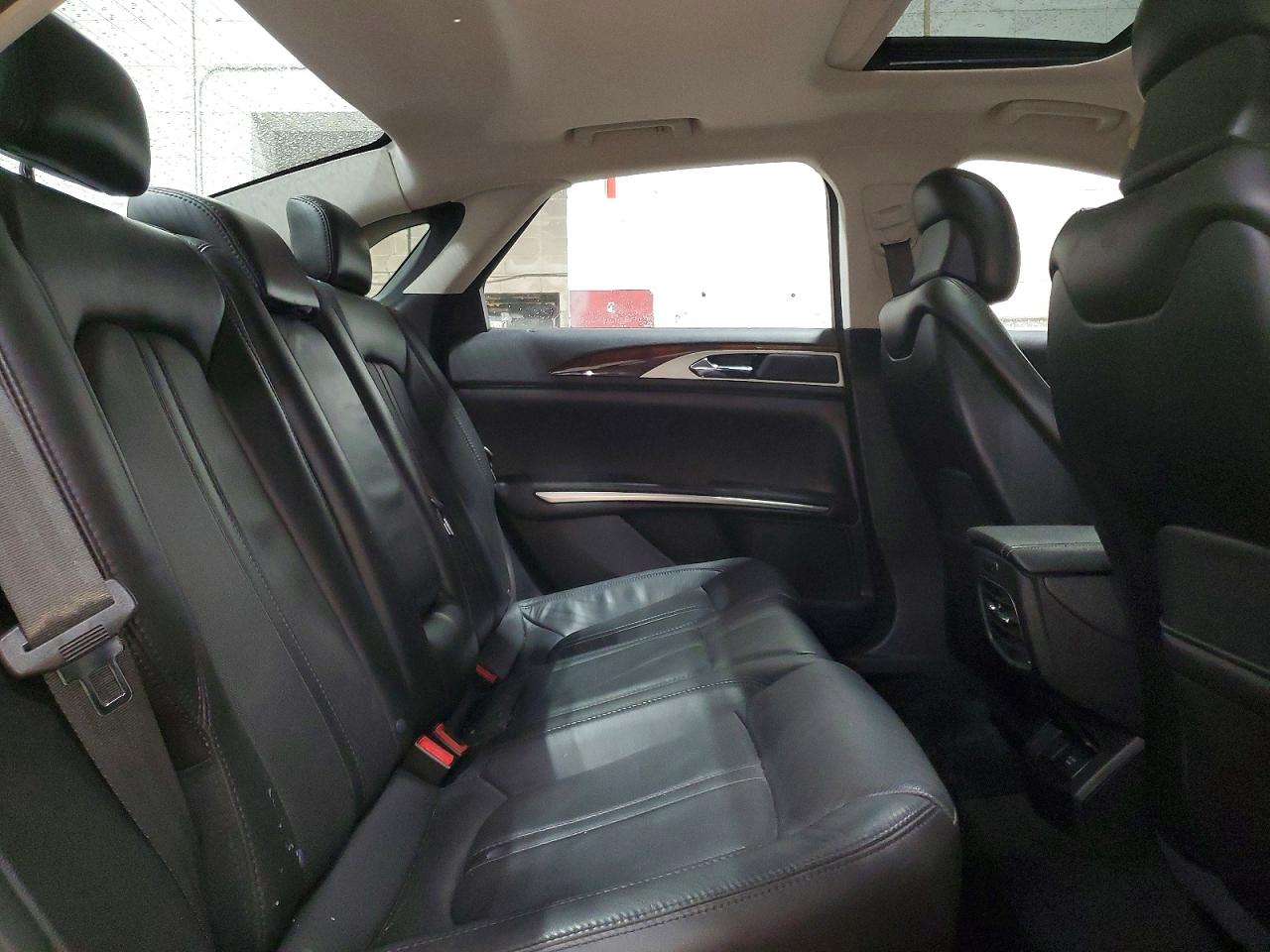 2014 LINCOLN MKZ photo 10