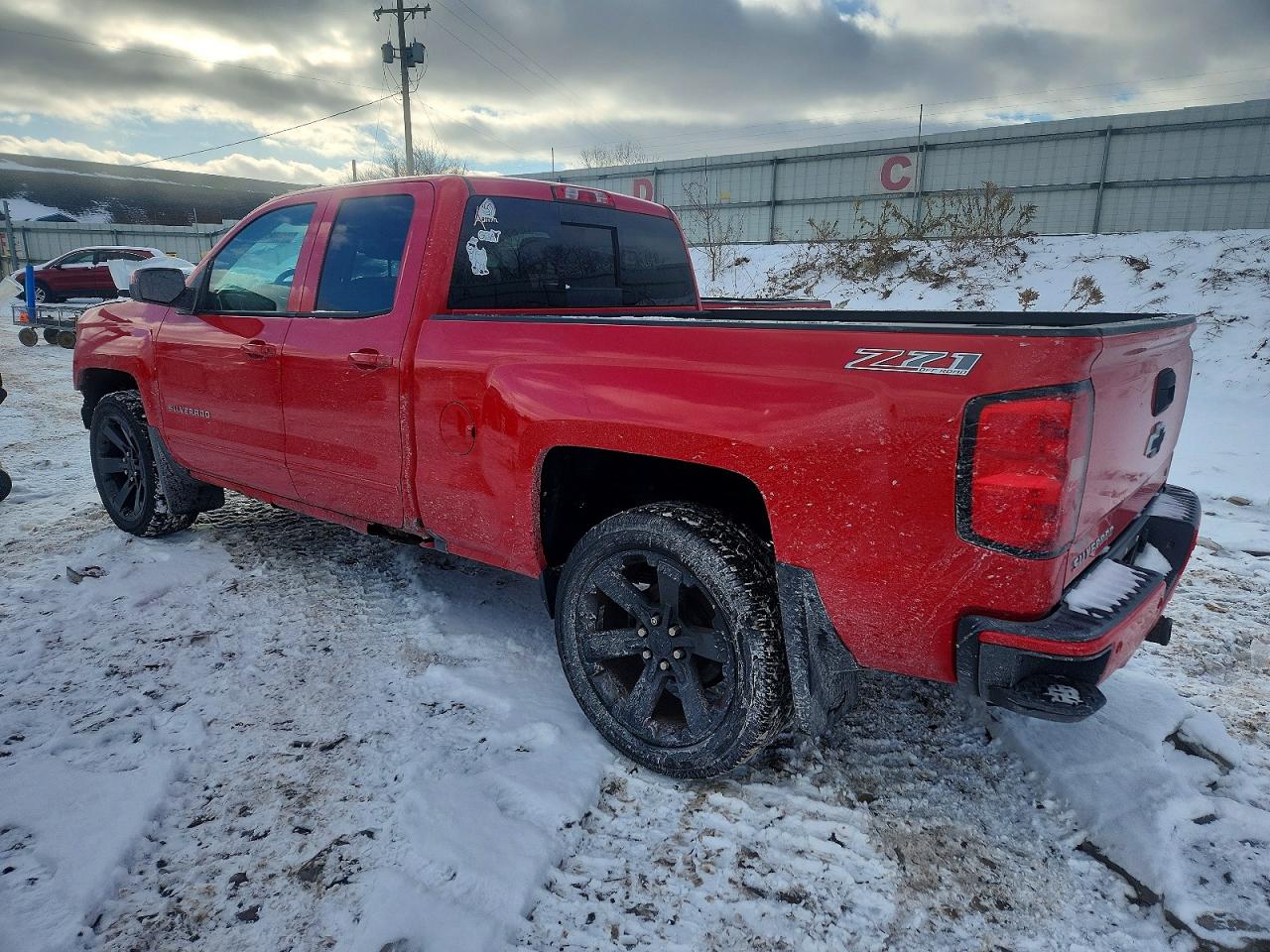 2016 CHEVROLET SILVERADO K1500 LT photo 2