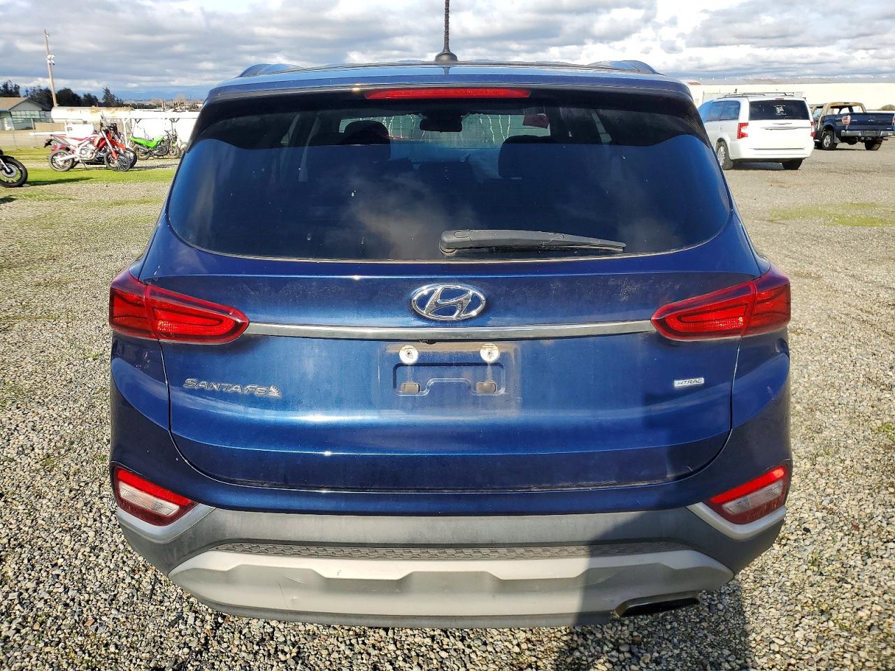 2019 HYUNDAI SANTA FE SE photo 6