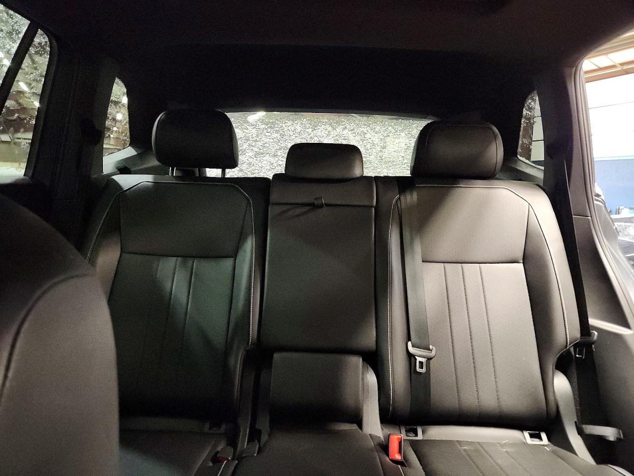 2024 VOLKSWAGEN TIGUAN SE R-LINE BLACK photo 10