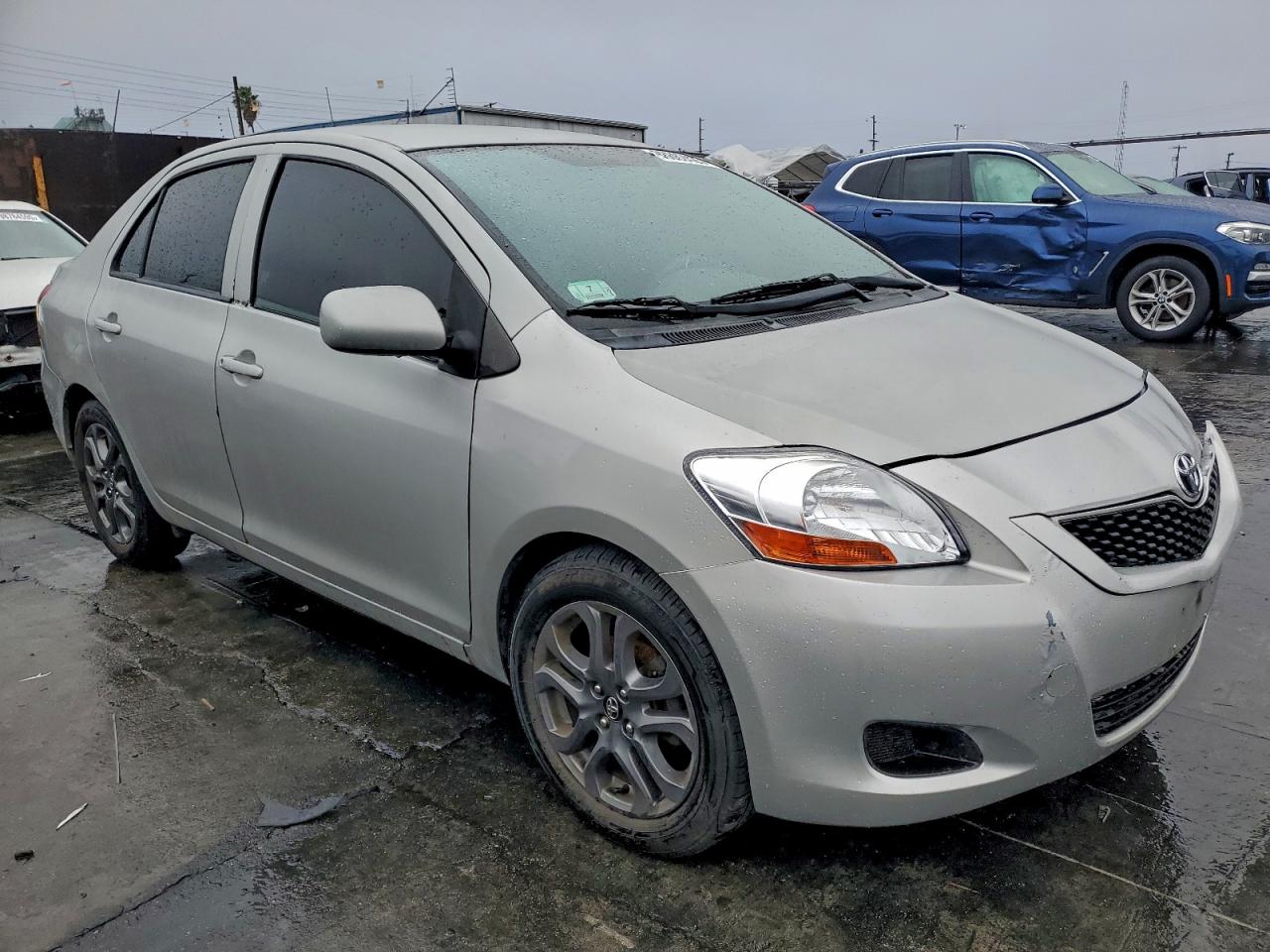 2009 TOYOTA YARIS photo 4