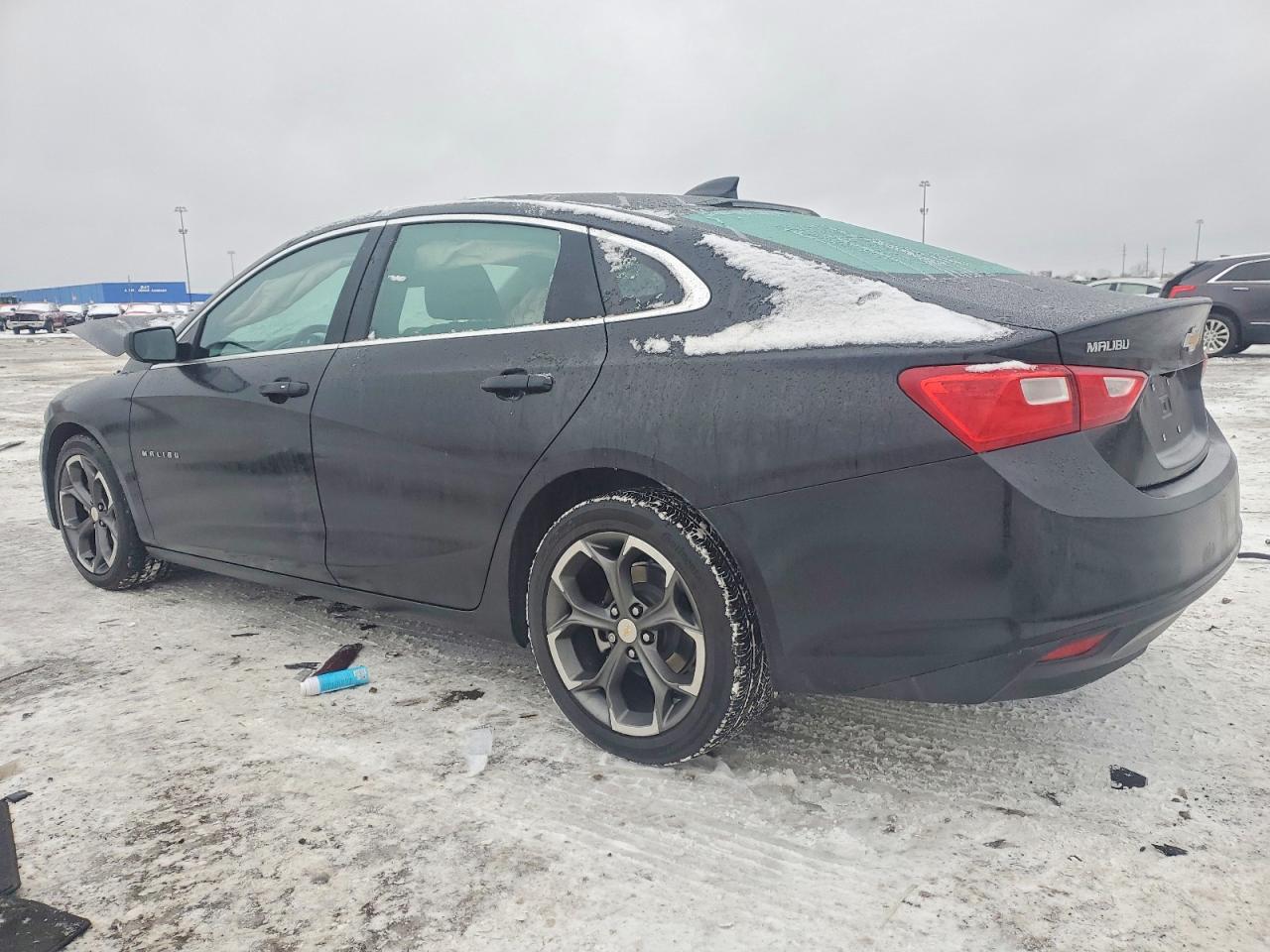 2023 CHEVROLET MALIBU LT photo 2