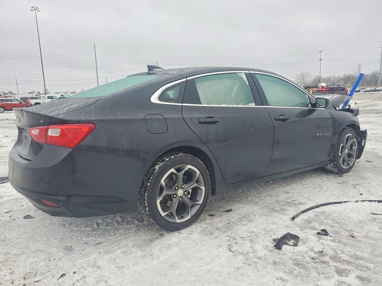 2023 CHEVROLET MALIBU LT photo 3