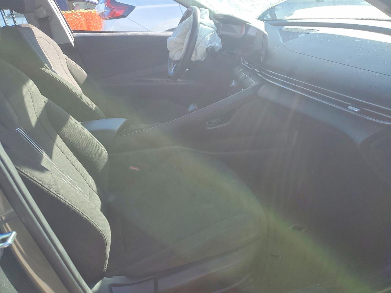 2025 HYUNDAI ELANTRA SEL photo 7
