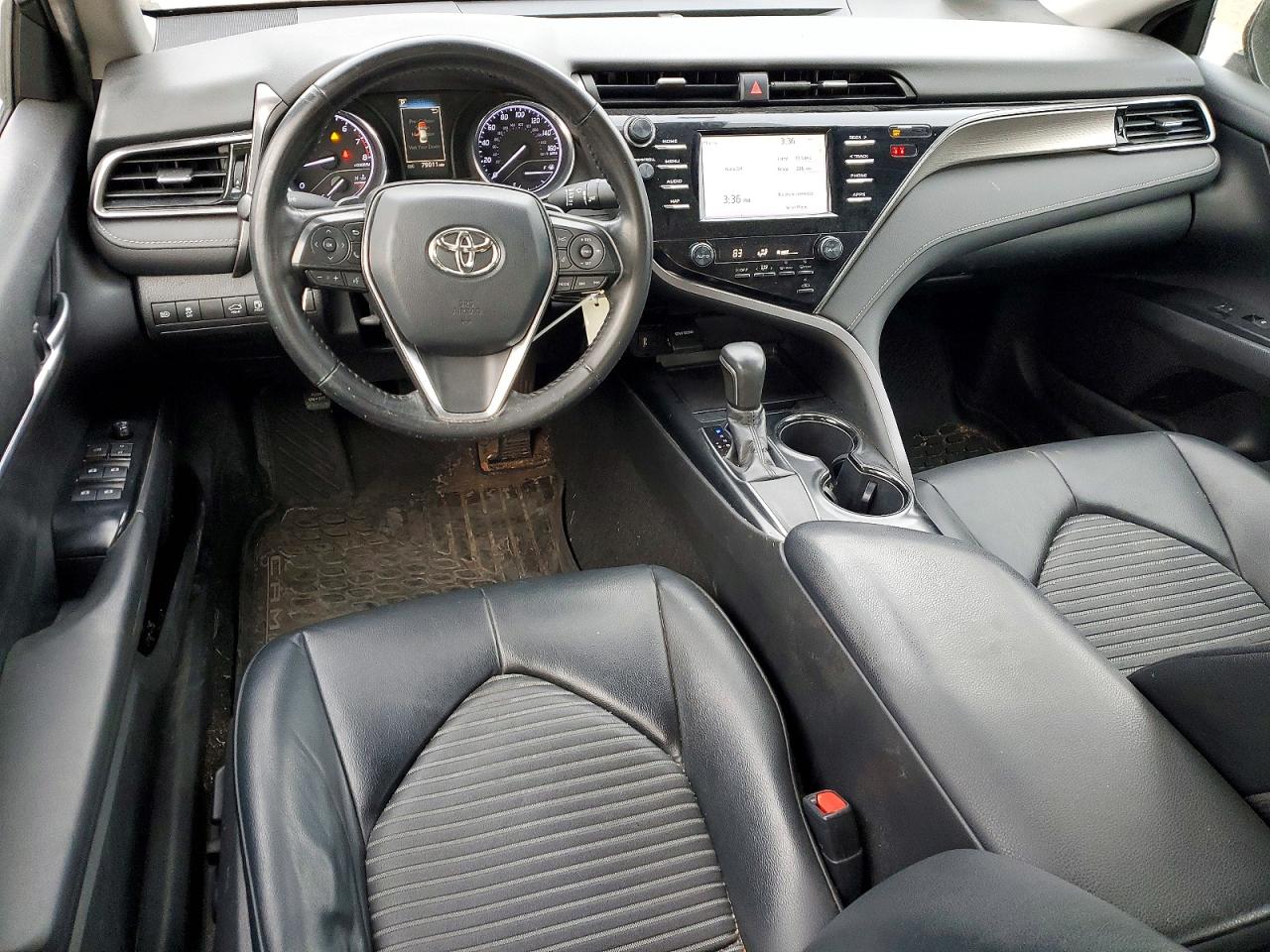 2019 TOYOTA CAMRY L photo 8