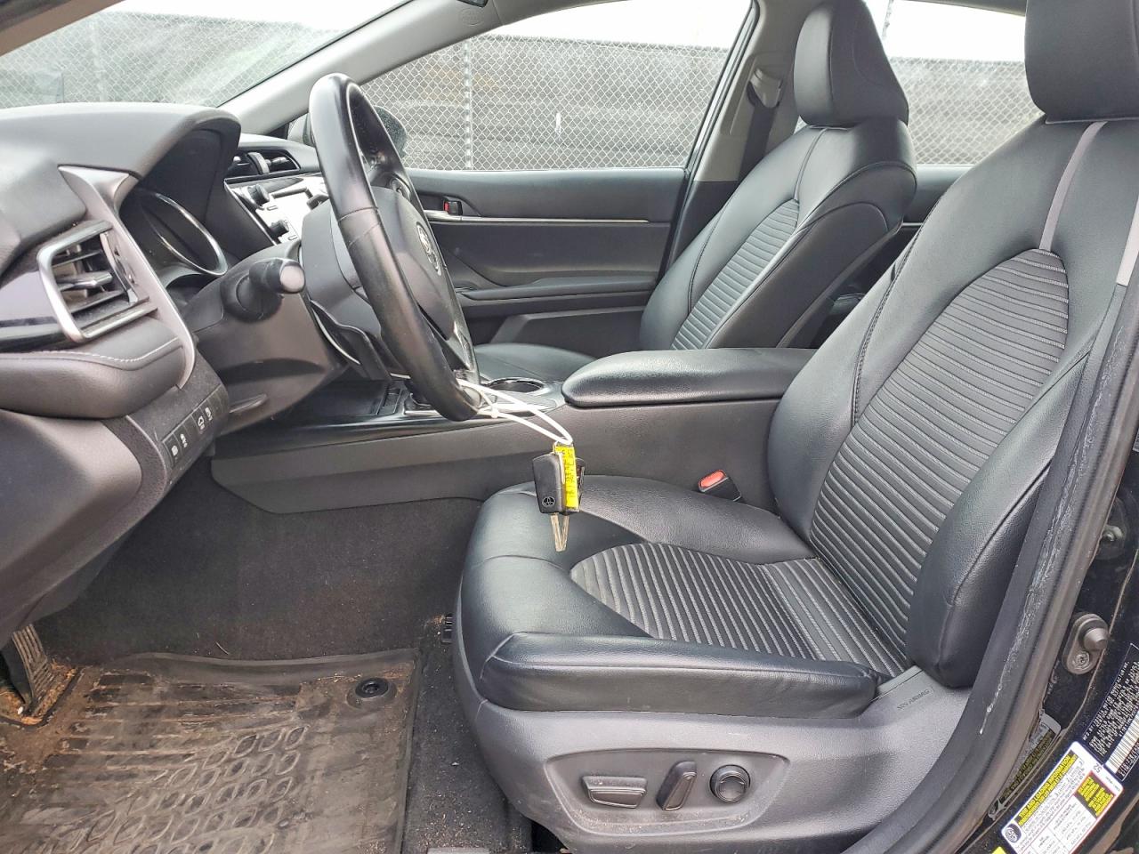 2019 TOYOTA CAMRY L photo 7