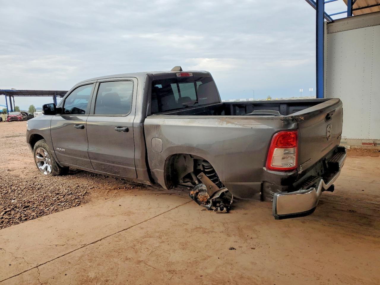 2023 RAM 1500 BIG HORN/LONE STAR photo 3