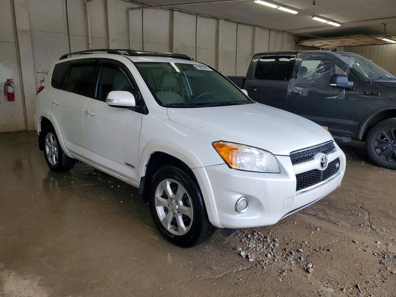 2012 TOYOTA RAV4 LIMITED photo 4
