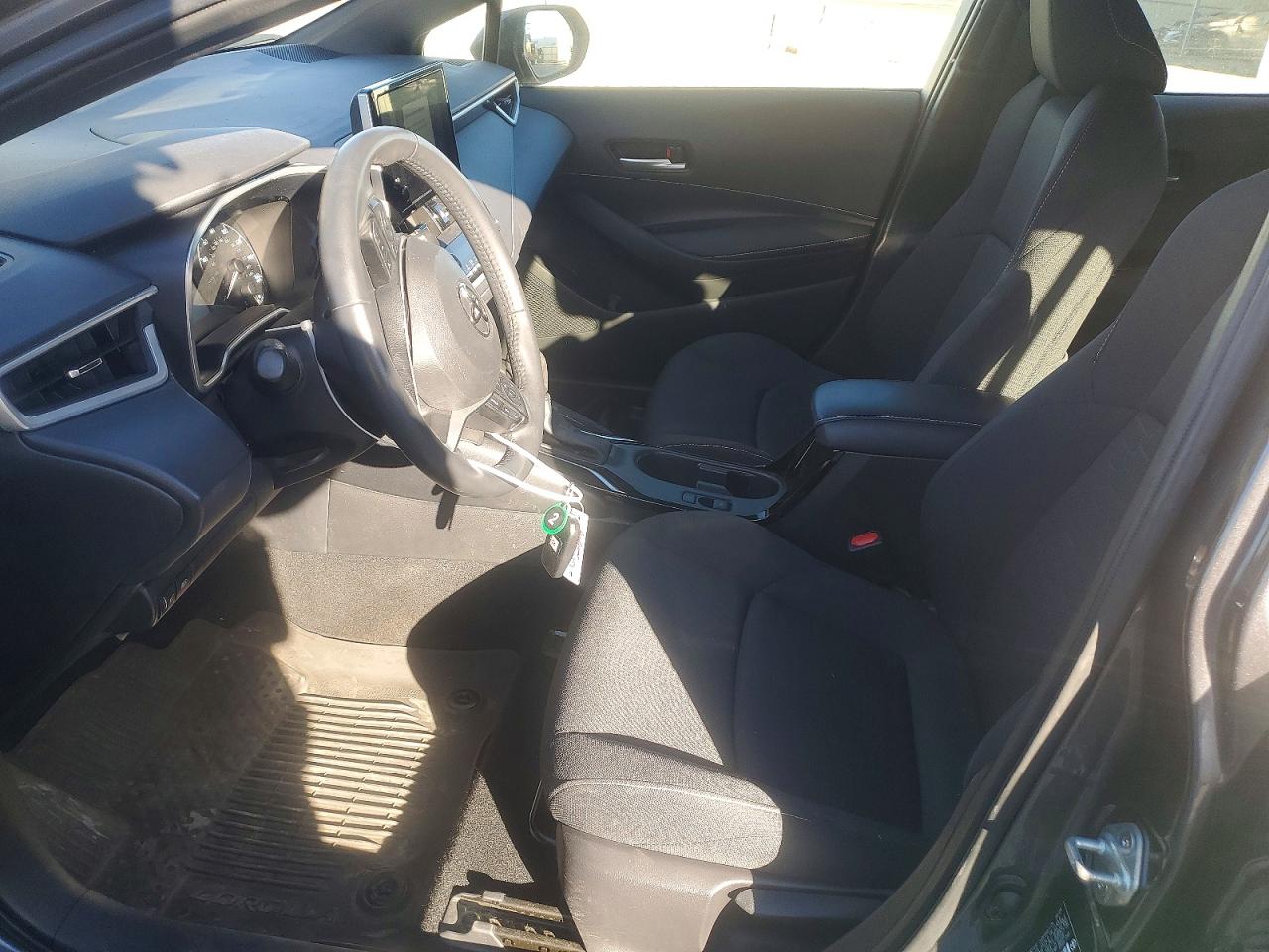 2025 TOYOTA COROLLA photo 13