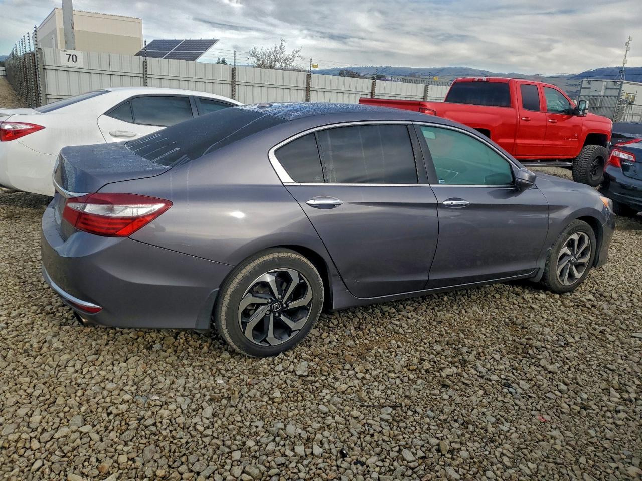 2017 HONDA ACCORD EX photo 3