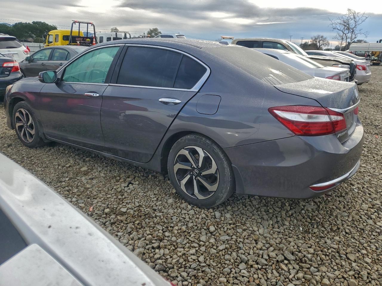 2017 HONDA ACCORD EX photo 2