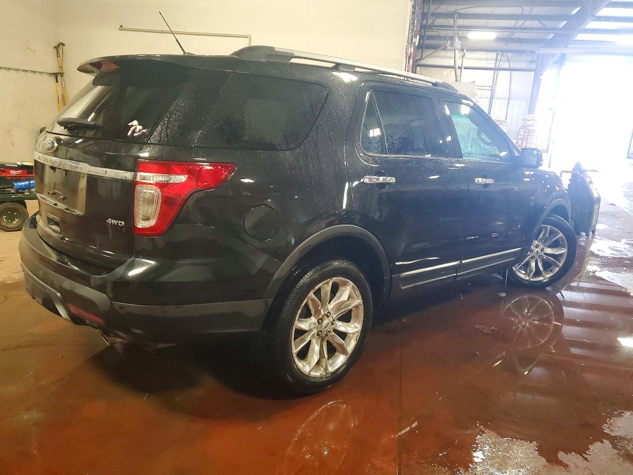 2014 FORD EXPLORER XLT photo 3