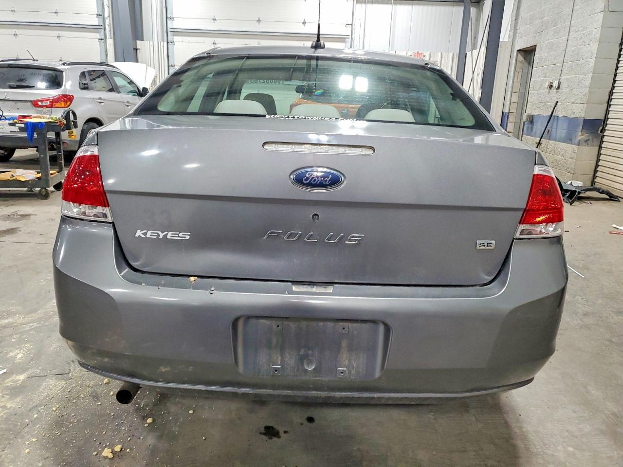 2009 FORD FOCUS SE photo 6
