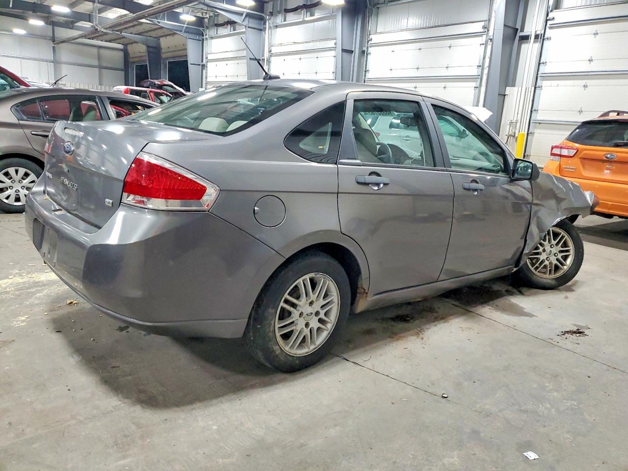 2009 FORD FOCUS SE photo 3