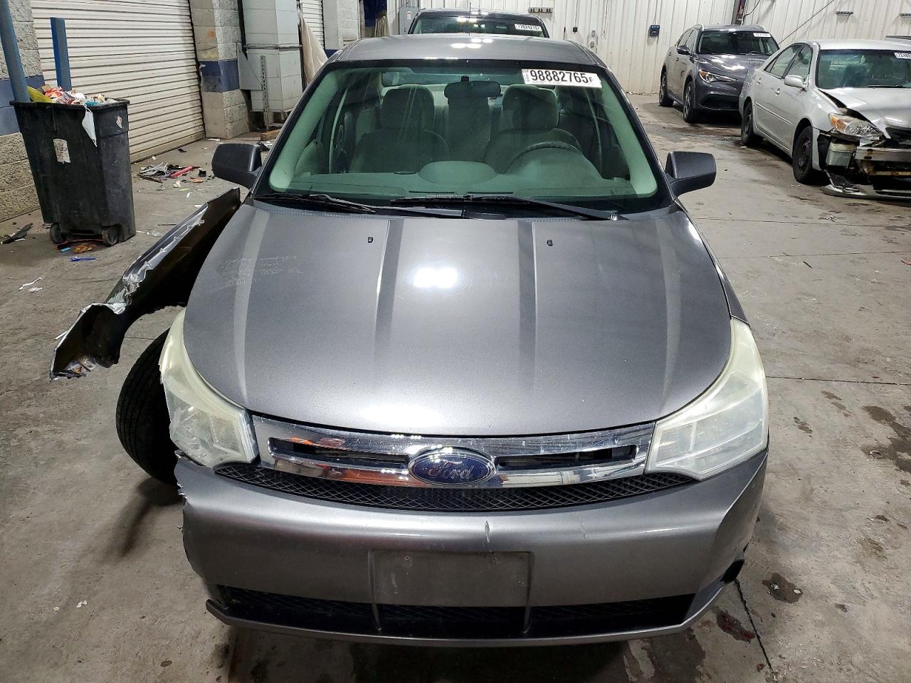 2009 FORD FOCUS SE photo 5