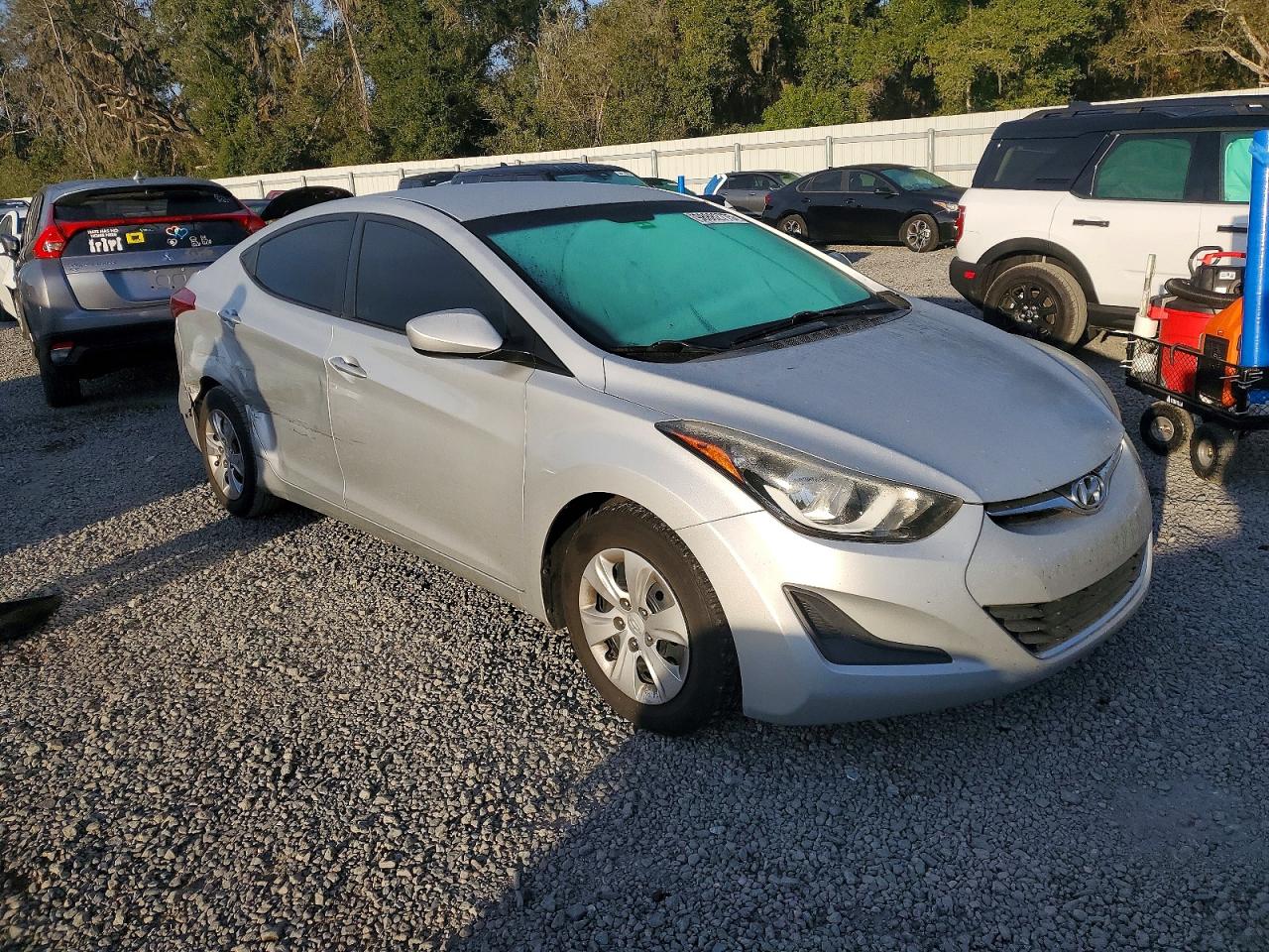2016 HYUNDAI ELANTRA SE photo 4