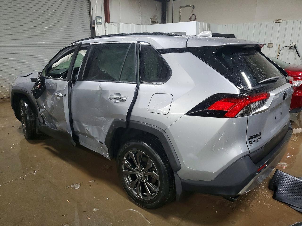 2022 TOYOTA RAV4 LIMITED photo 3