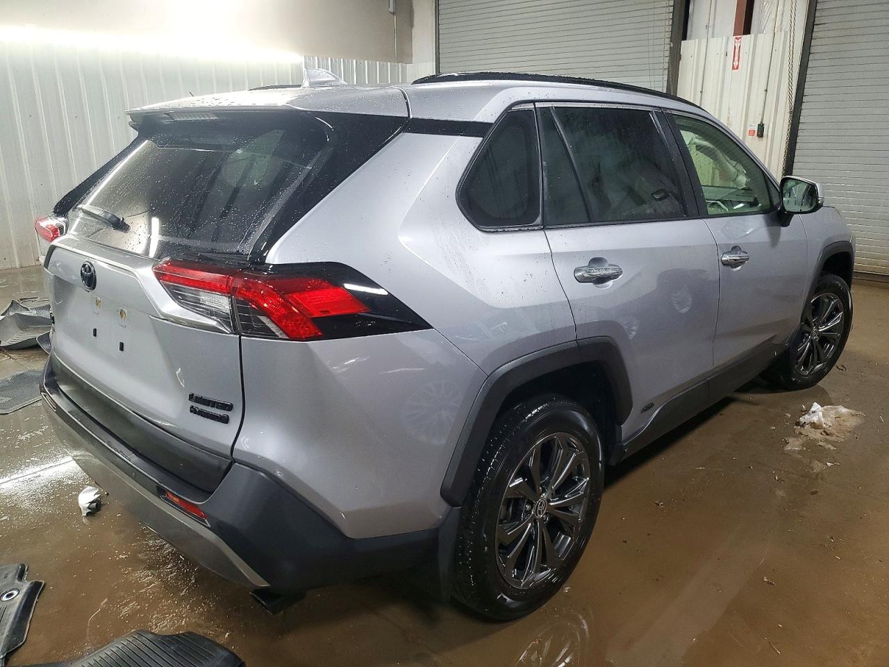 2022 TOYOTA RAV4 LIMITED photo 5