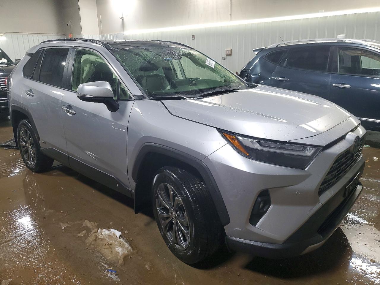 2022 TOYOTA RAV4 LIMITED photo 7