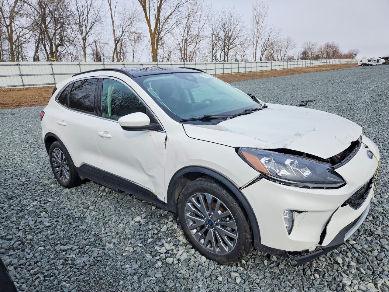 2022 FORD ESCAPE TITANIUM photo 4