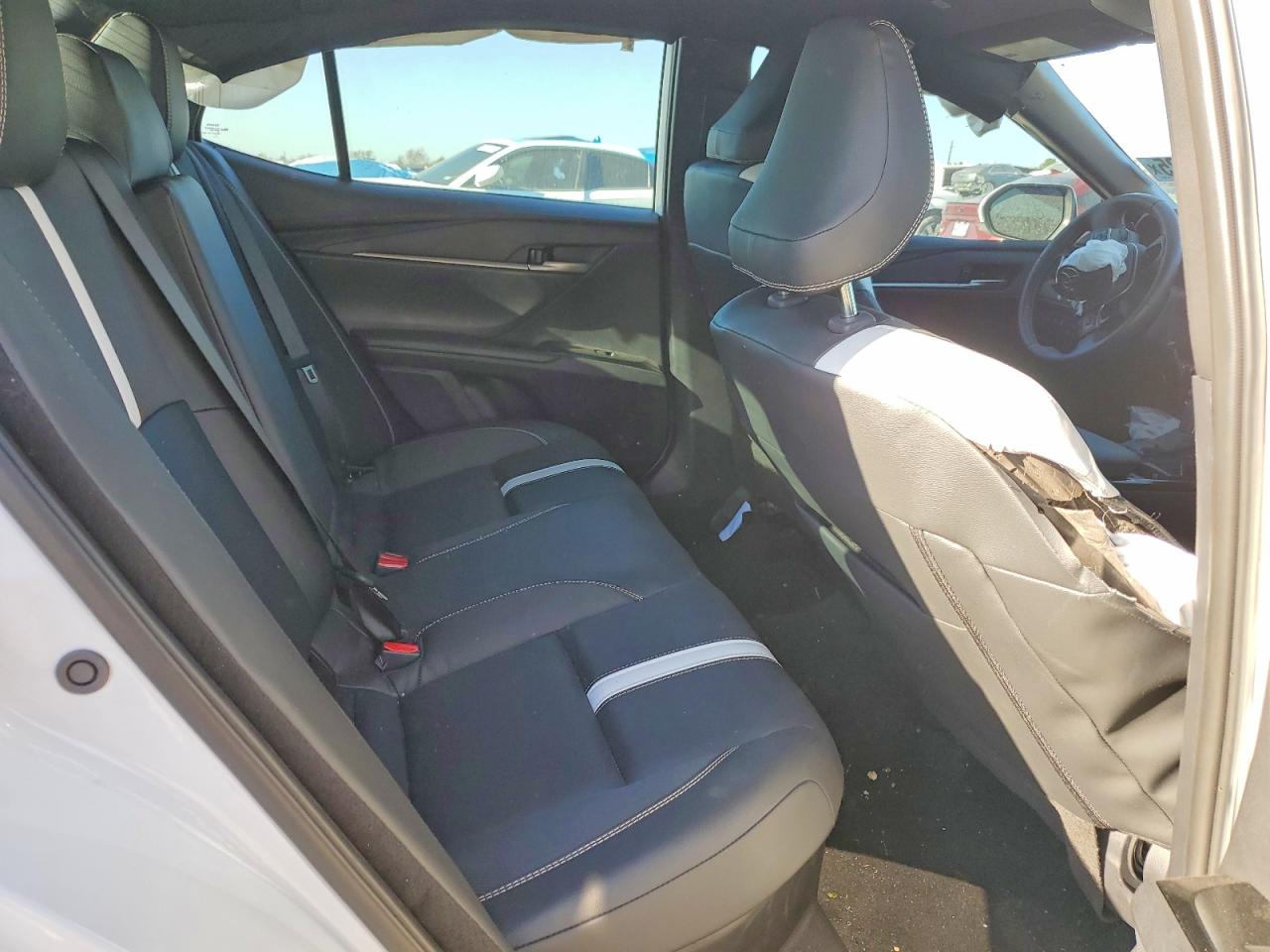 2025 TOYOTA CAMRY XSE photo 28