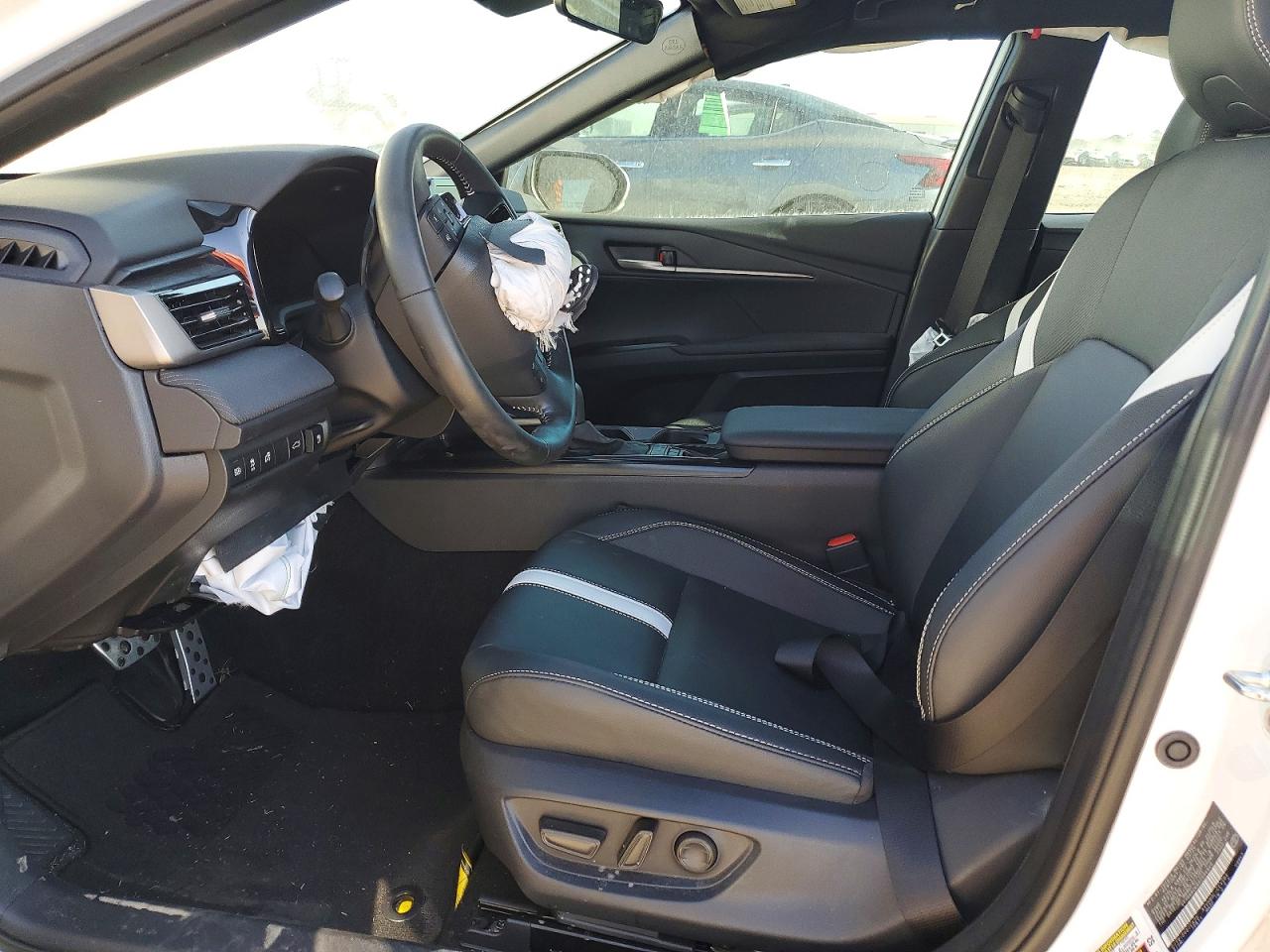 2025 TOYOTA CAMRY XSE photo 19