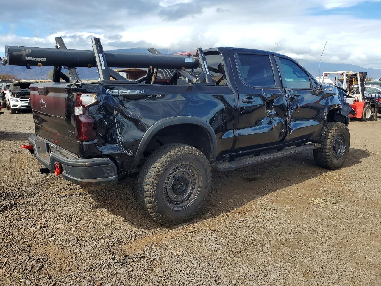 2024 CHEVROLET SILVERADO K1500 ZR2 photo 3