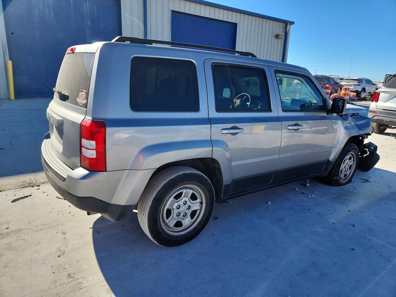 2017 JEEP PATRIOT SPORT photo 5