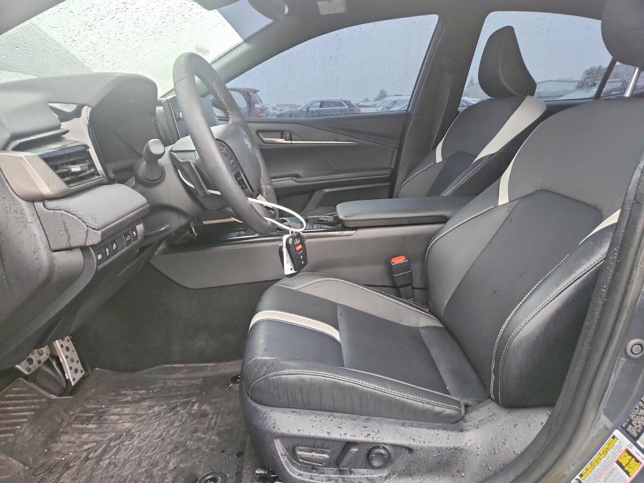 2025 TOYOTA CAMRY XSE photo 7