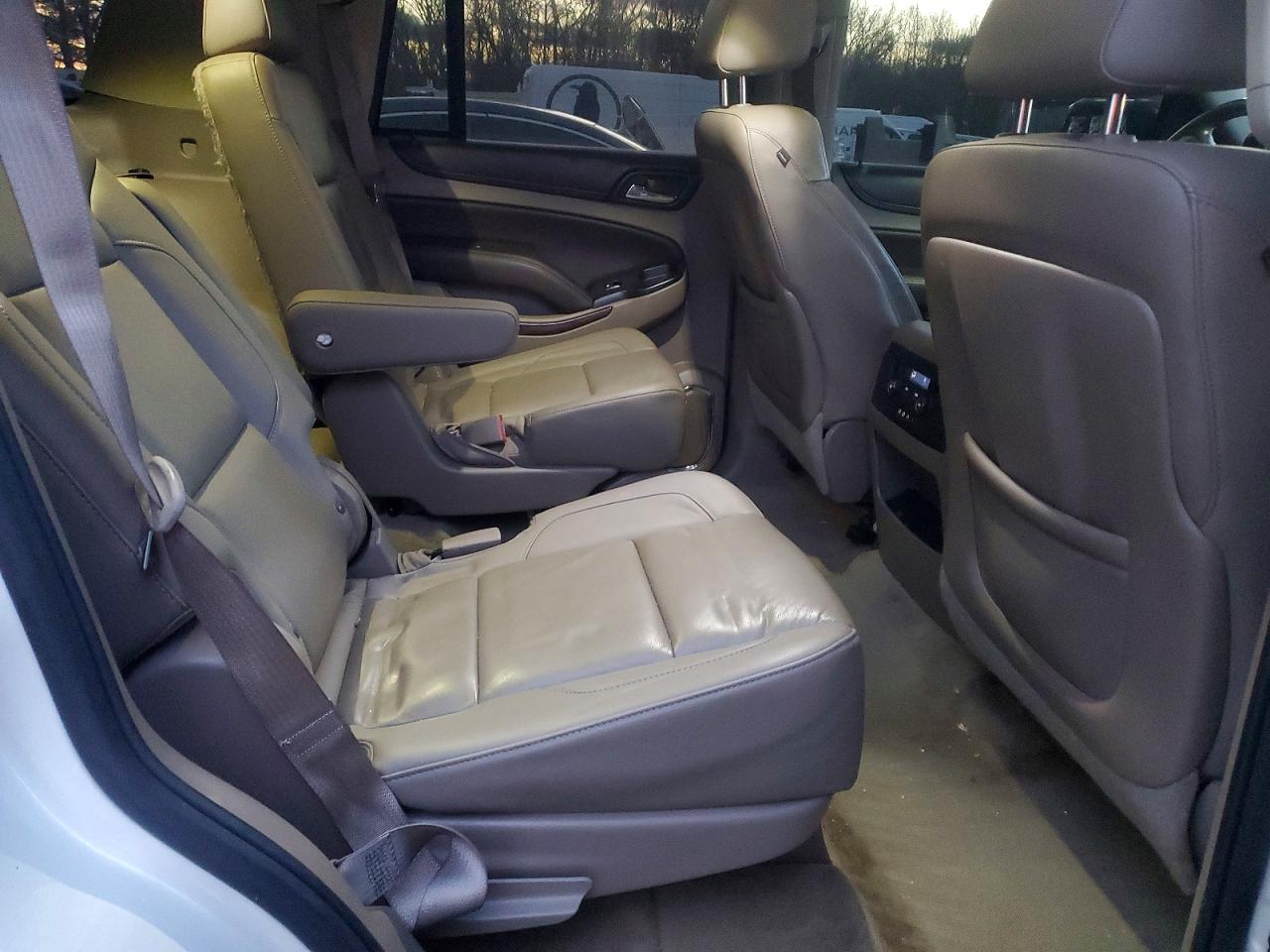 2015 CHEVROLET TAHOE K1500 LT photo 11