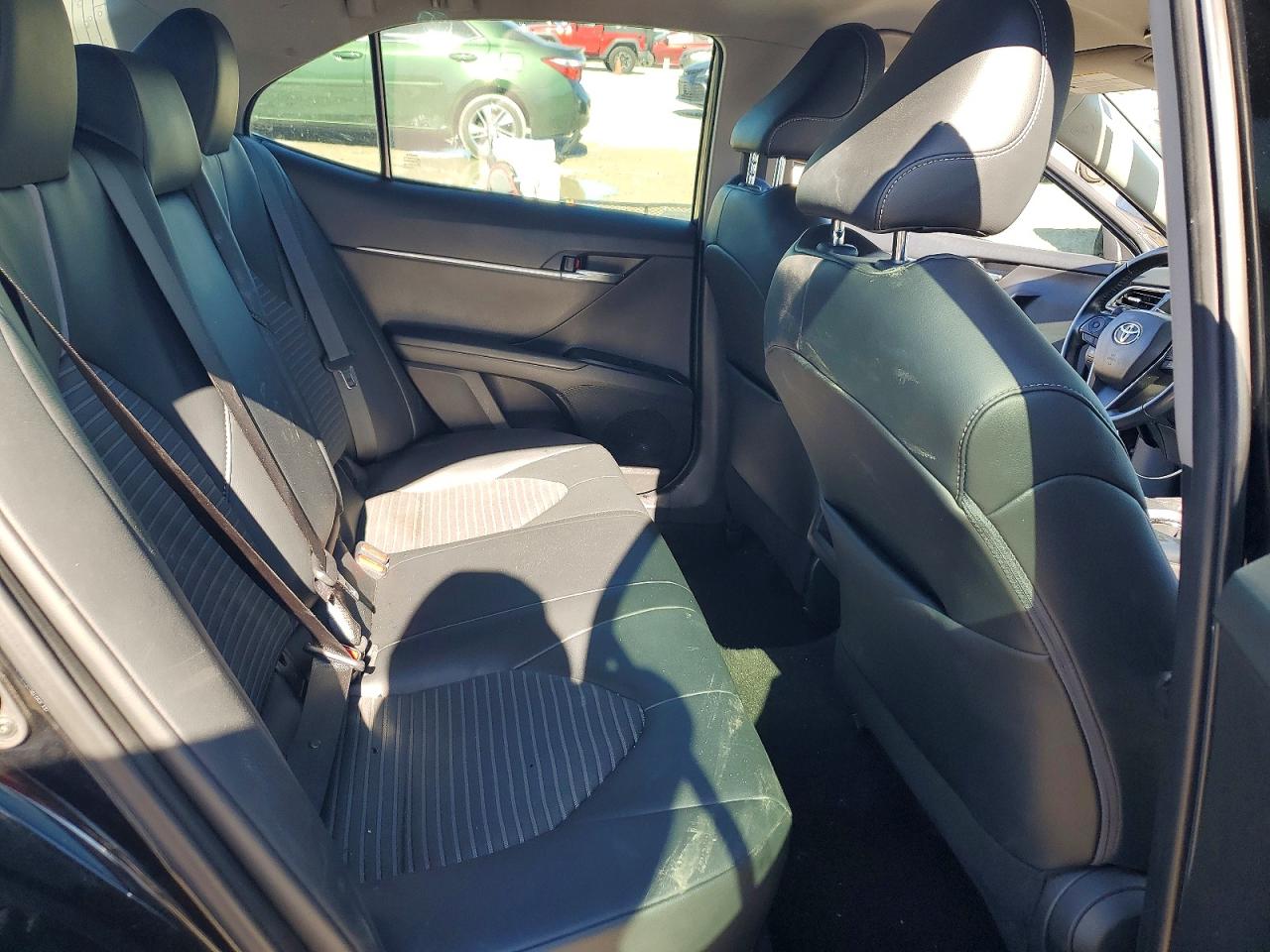 2020 TOYOTA CAMRY SE photo 10