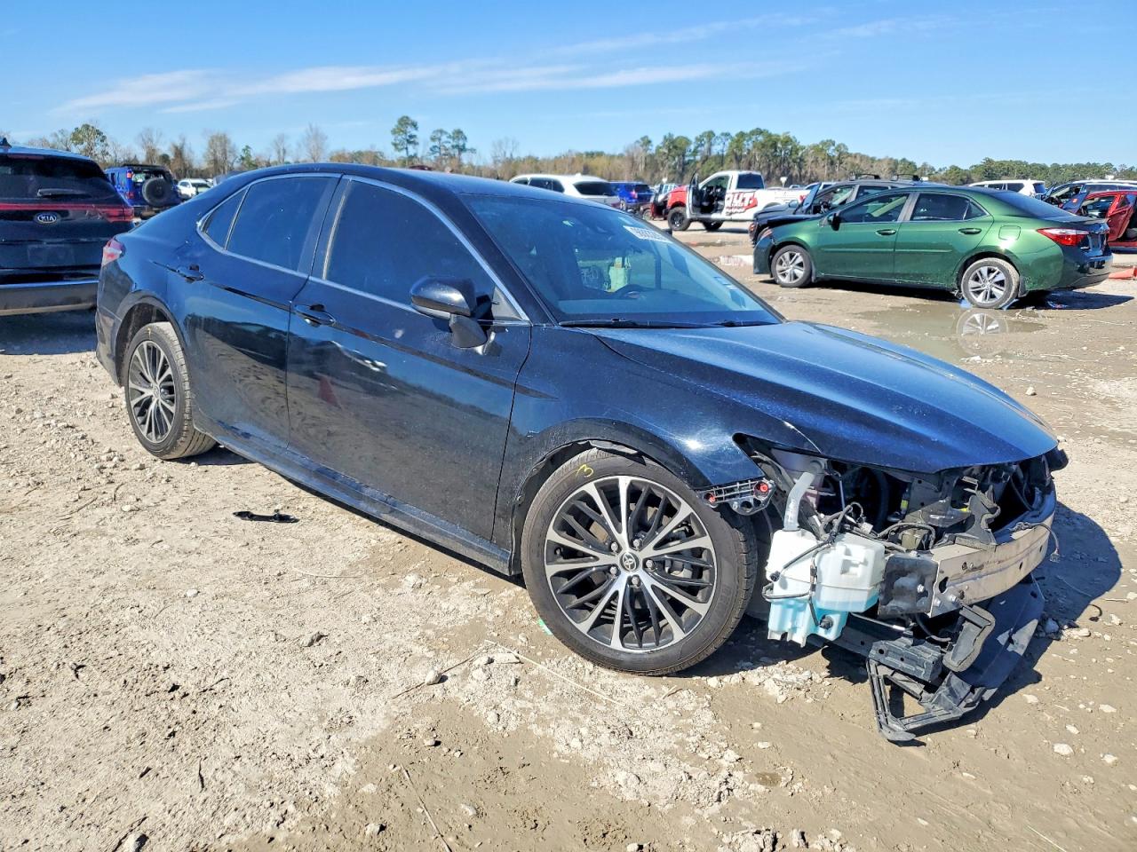 2020 TOYOTA CAMRY SE photo 4